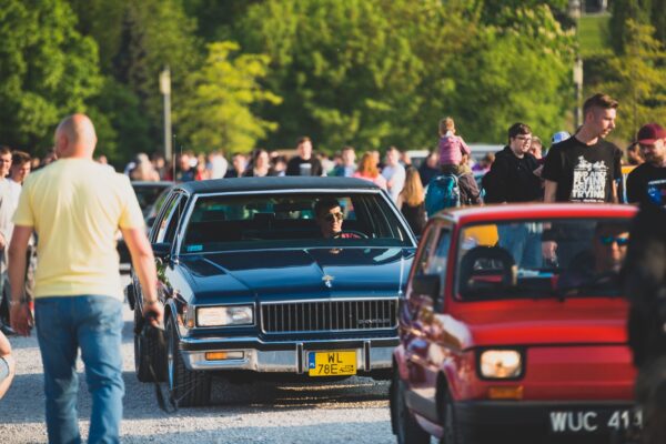 Wlepka cegiełka Cykliczne Spotkania 2022 Youngtimer Warsaw - obrazek 4