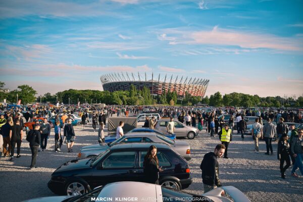 Wlepka cegiełka Cykliczne Spotkania 2024 Youngtimer Warsaw - obrazek 3